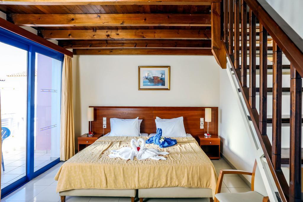 Adelais Hotel Tavronitis  Ngoại thất bức ảnh