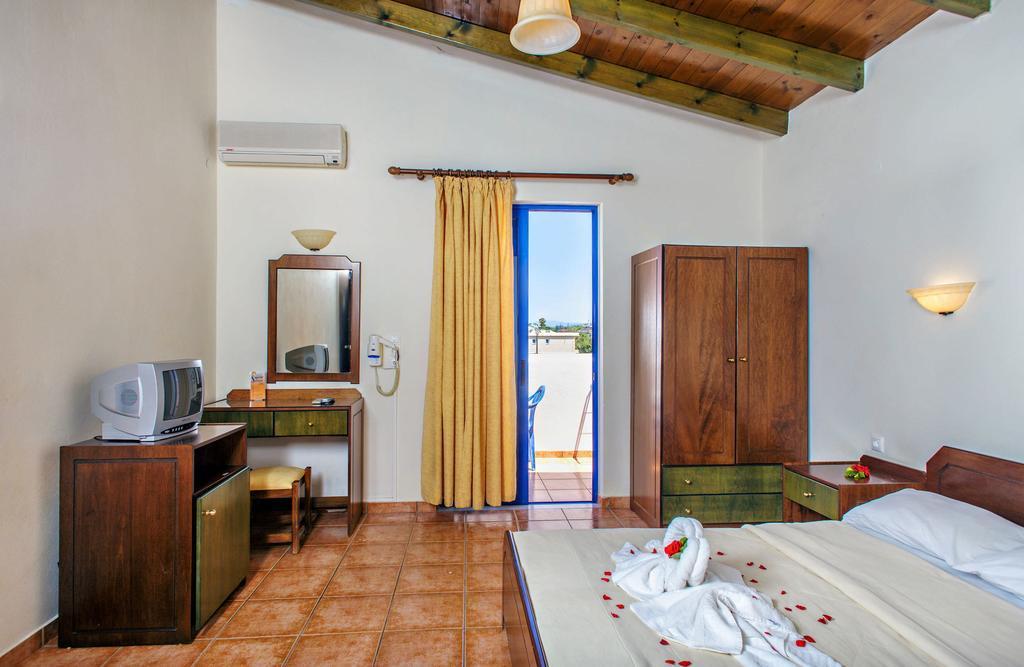 Adelais Hotel Tavronitis  Ngoại thất bức ảnh