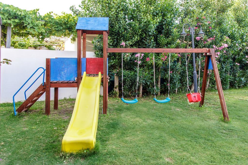 Adelais Hotel Tavronitis  Ngoại thất bức ảnh