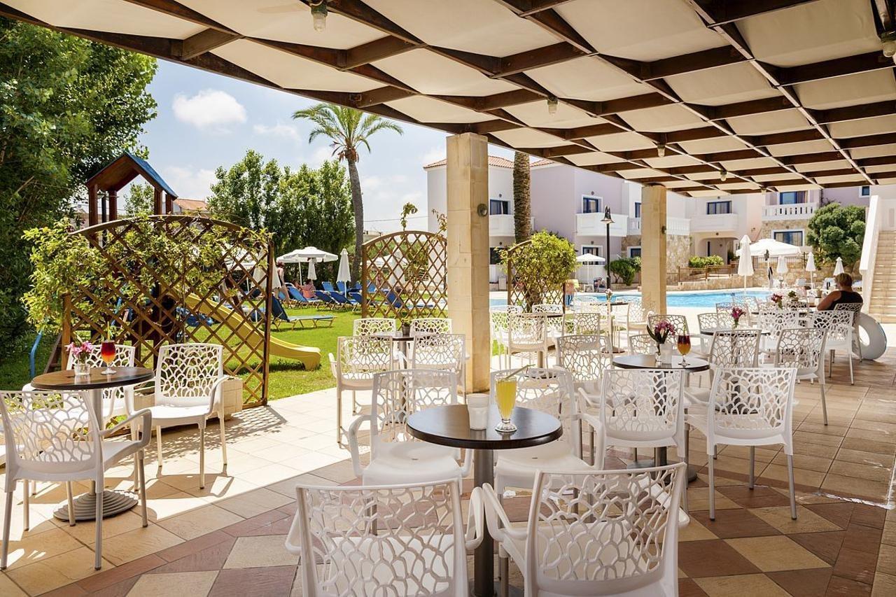 Adelais Hotel Tavronitis  Ngoại thất bức ảnh