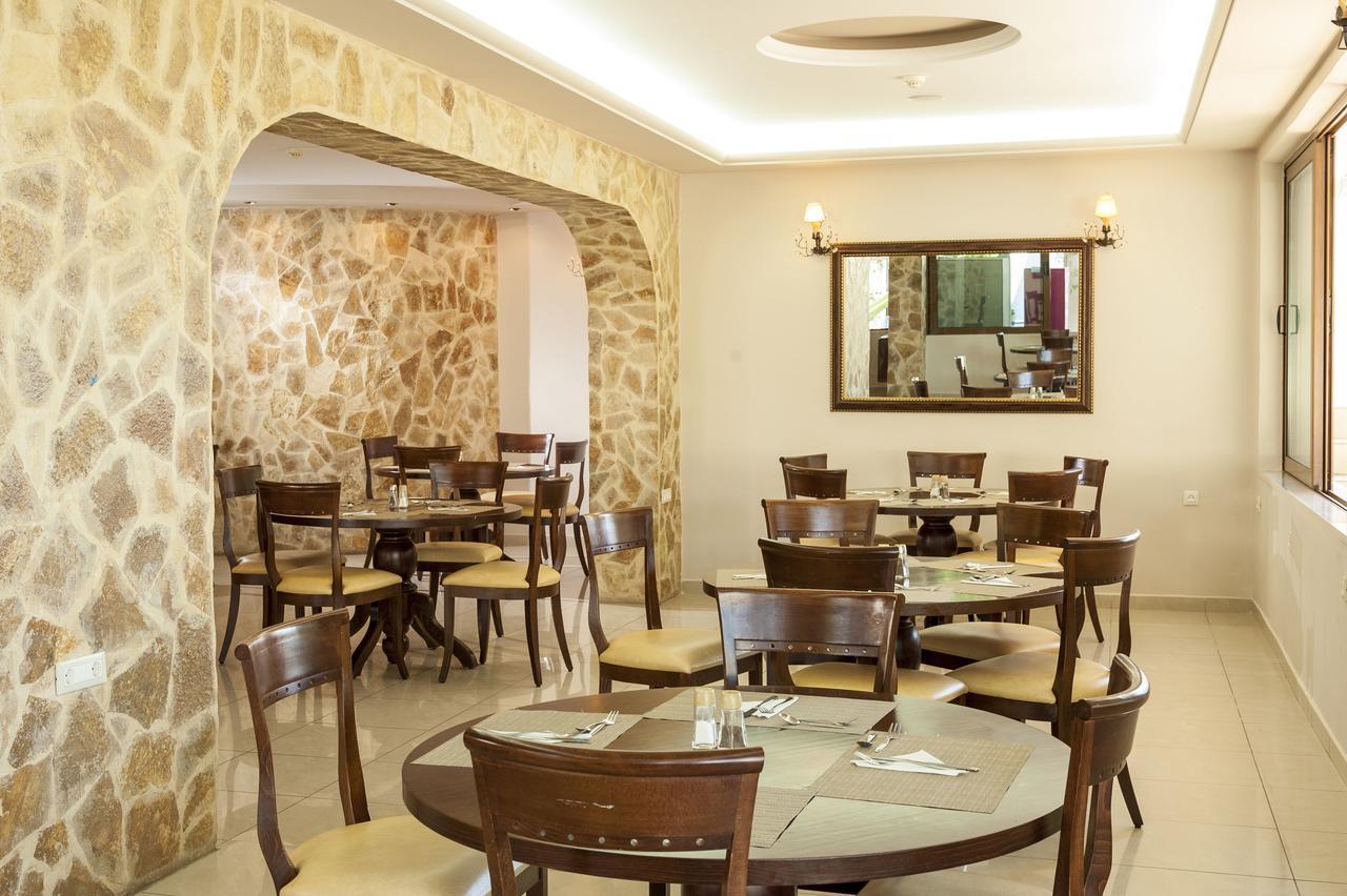 Adelais Hotel Tavronitis  Ngoại thất bức ảnh