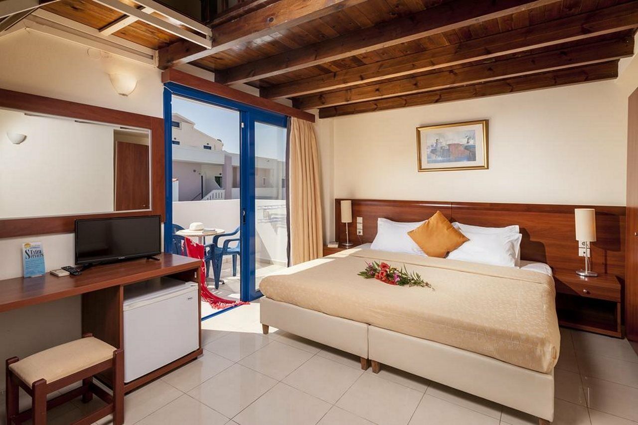 Adelais Hotel Tavronitis  Ngoại thất bức ảnh